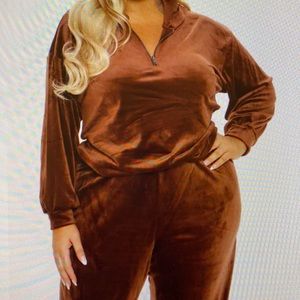 New Veronica Velour hoodie Jogger set in Cognac with zipper detail size 3X